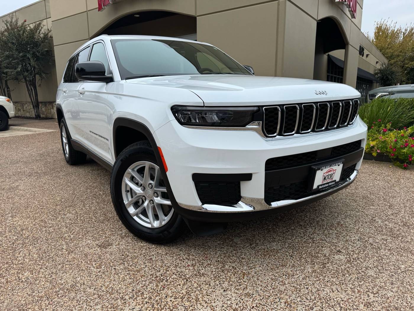 2025 Jeep Grand Cherokee Laredo — SUV — 3,922 mi — Arlington, TX