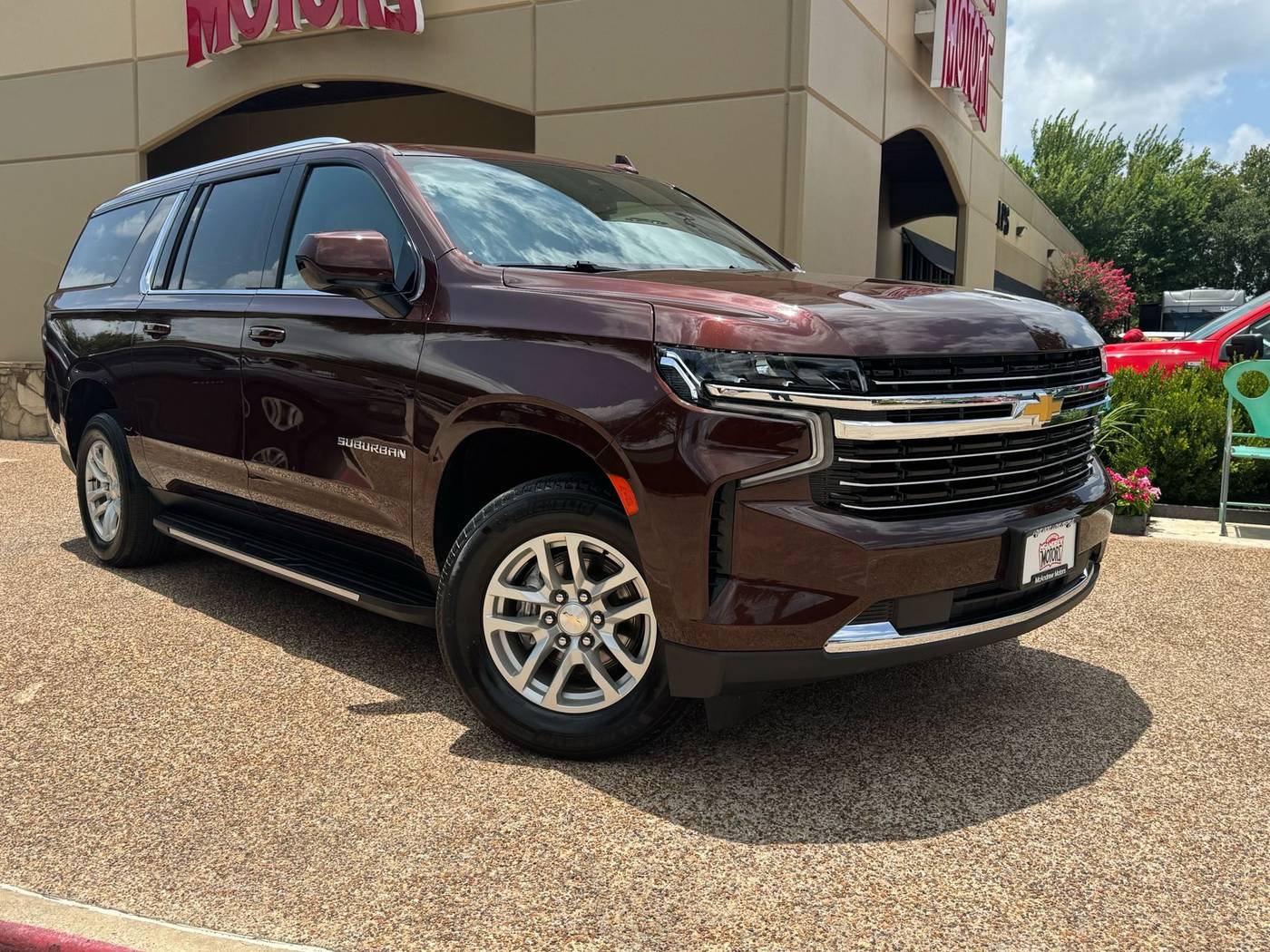 2023 Chevrolet Suburban LT — SUV — 56,118 mi — Arlington, TX