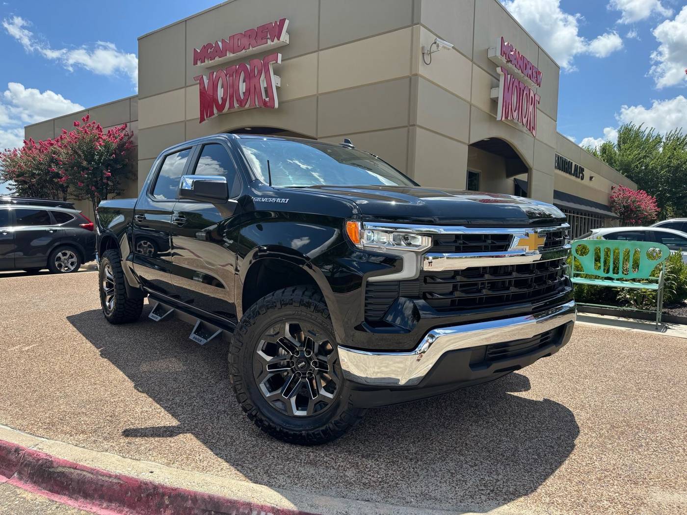 2024 Chevrolet Silverado 1500 LT — Pickup Truck — 9,367 mi — Arlington, TX