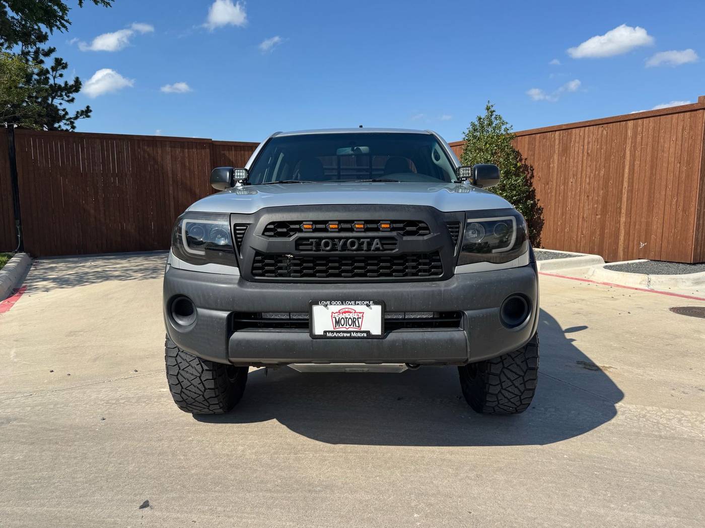 2009 Toyota Tacoma Base — Pickup Truck — 208,101 mi — Arlington, TX