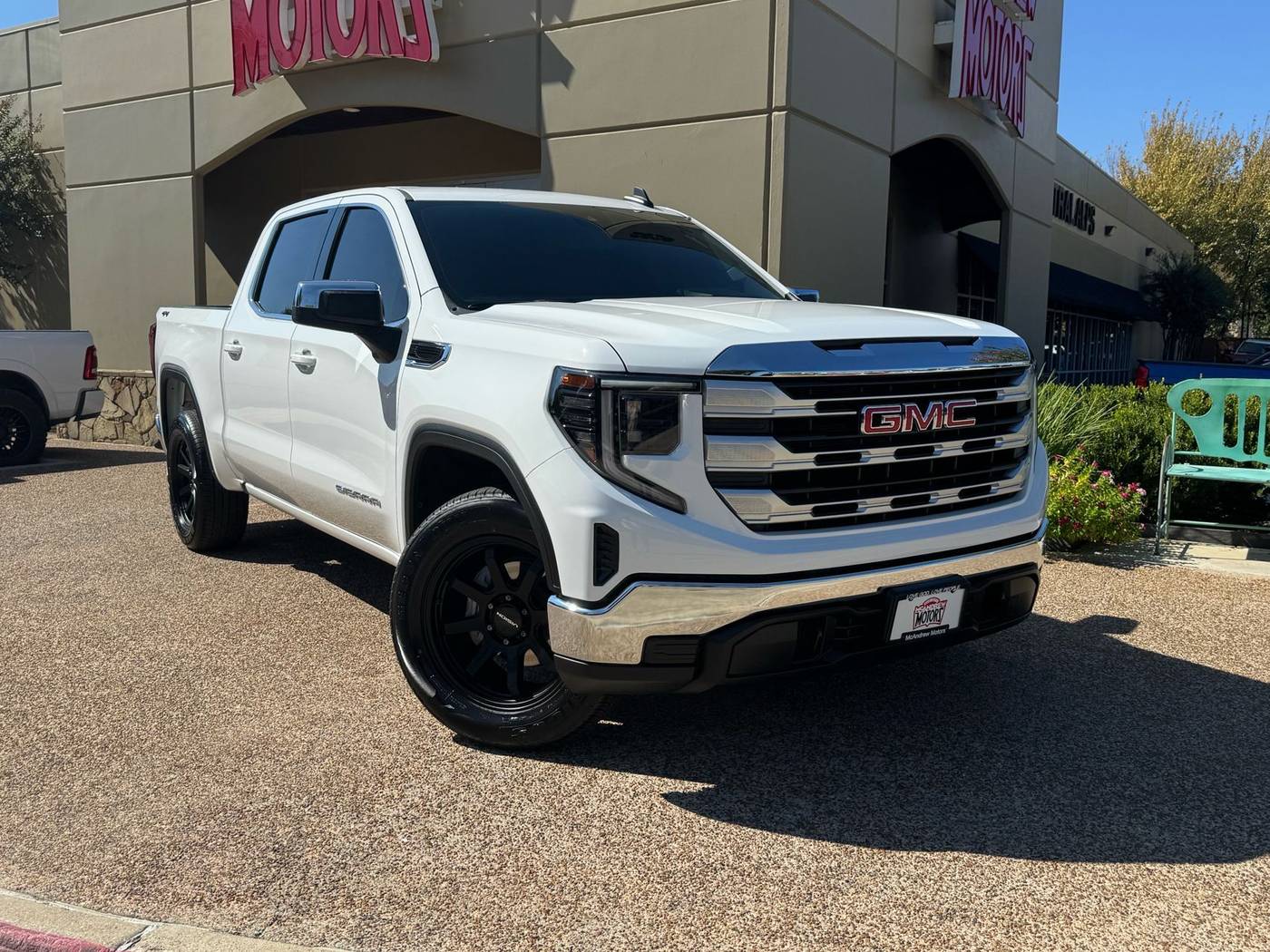 2024 GMC Sierra 1500 SLE — Pickup Truck — 23,393 mi — Arlington, TX