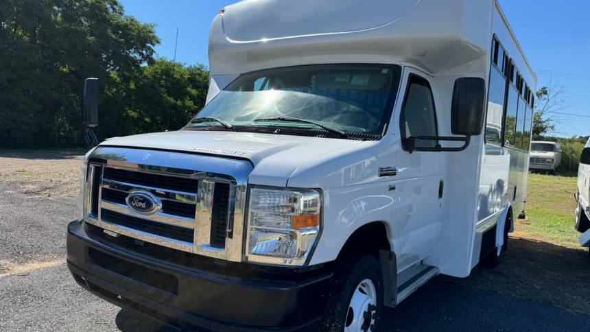 2015 Ford Econoline Commercial Cutaway E-350 — Chassis Cab Truck — 64,773 mi — Blackwood, NJ