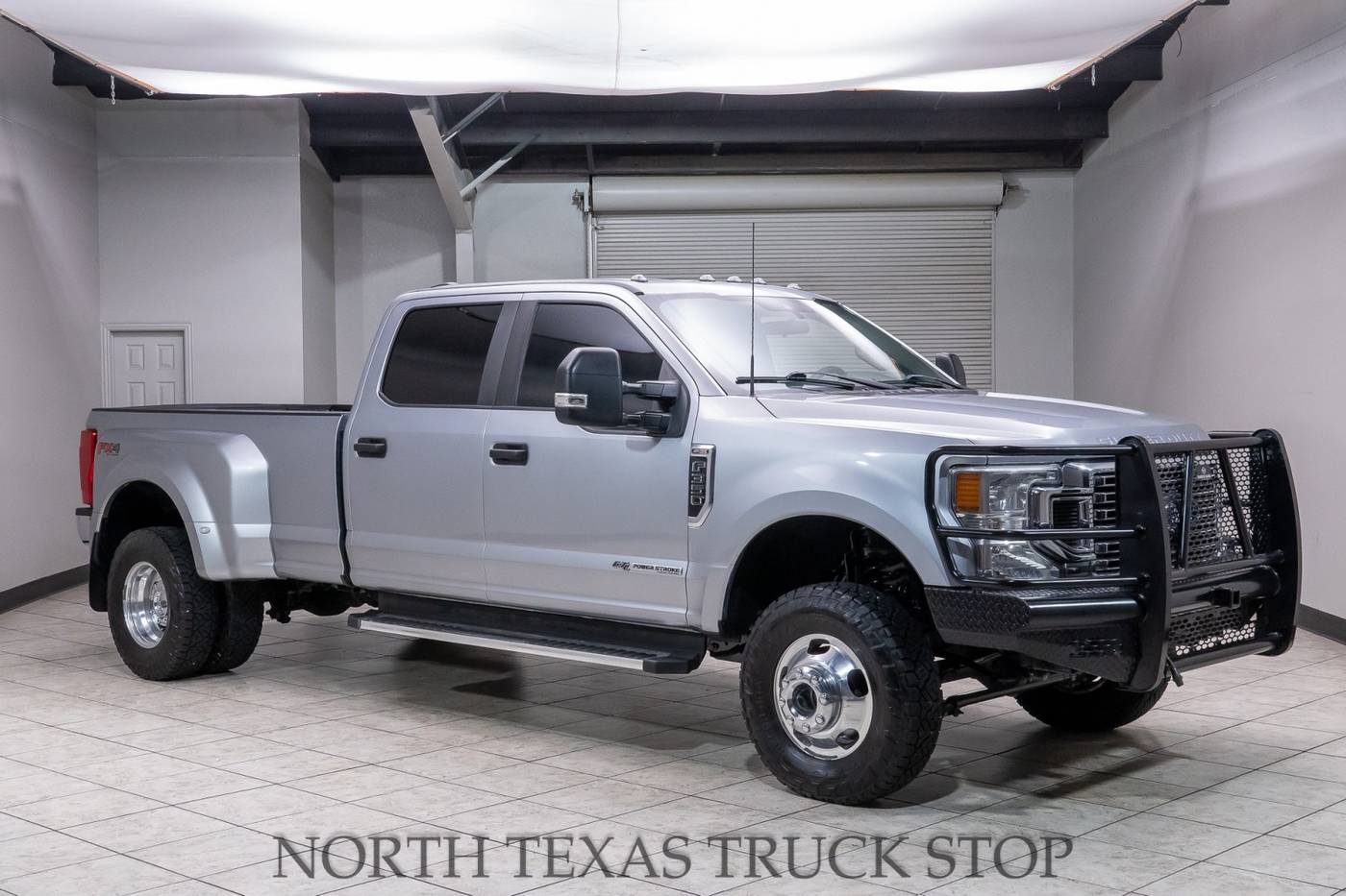 2022 Ford Super Duty F-350 XL — Pickup Truck — 136,840 mi — Mansfield, TX
