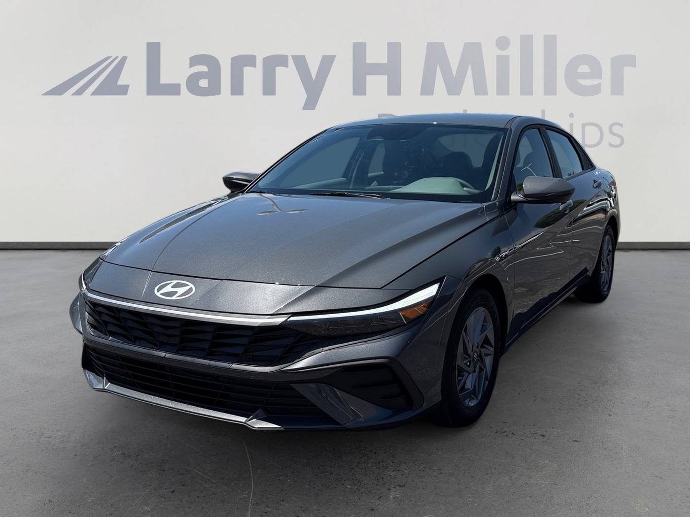 2025 Hyundai Elantra Hybrid Blue — Sedan — 7,299 mi — Peoria, AZ