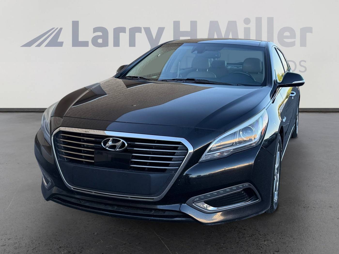 2017 Hyundai Sonata Hybrid Limited — Sedan — 101,424 mi — Peoria, AZ