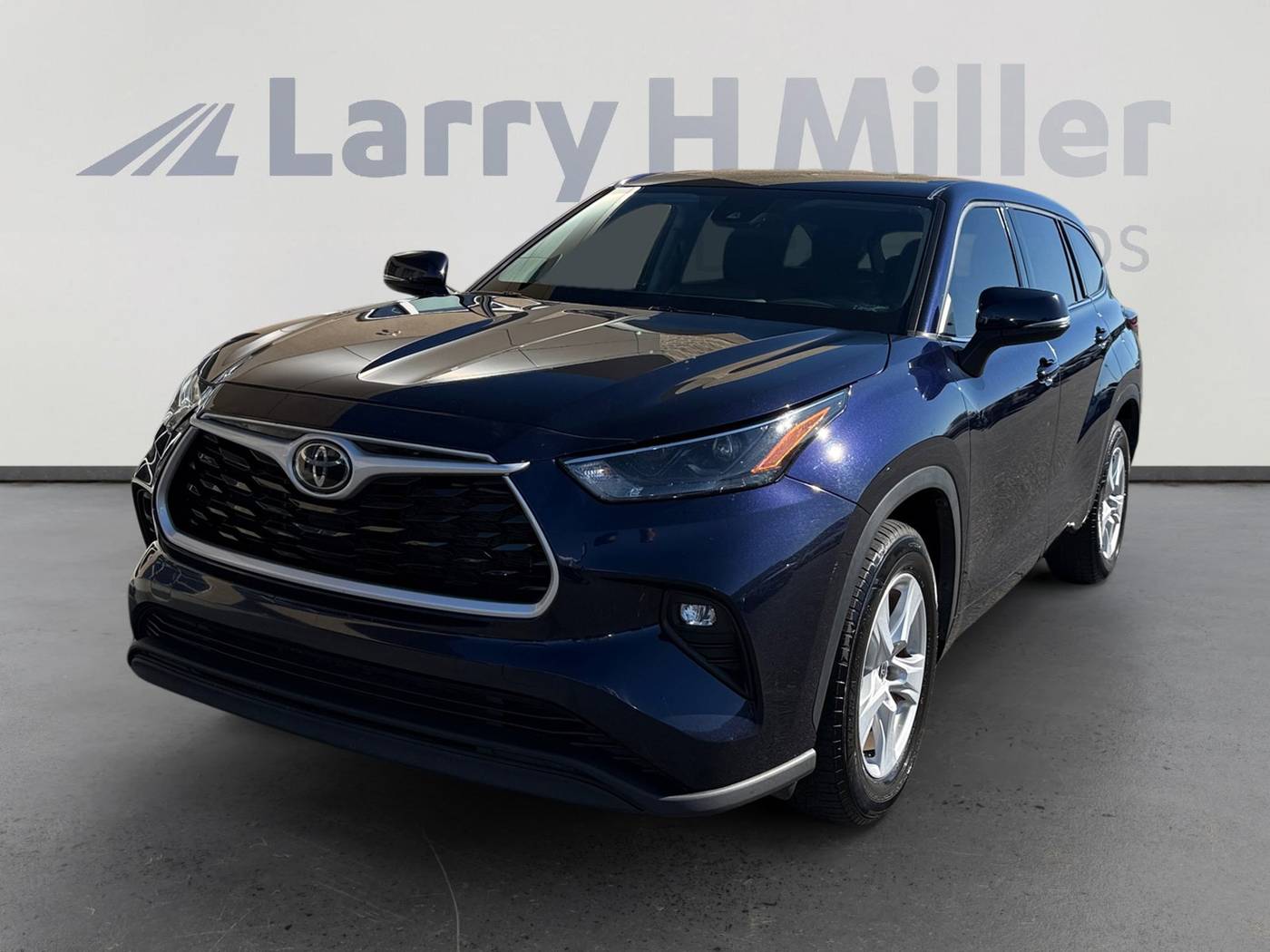 2022 Toyota Highlander LE — SUV — 76,359 mi — Peoria, AZ