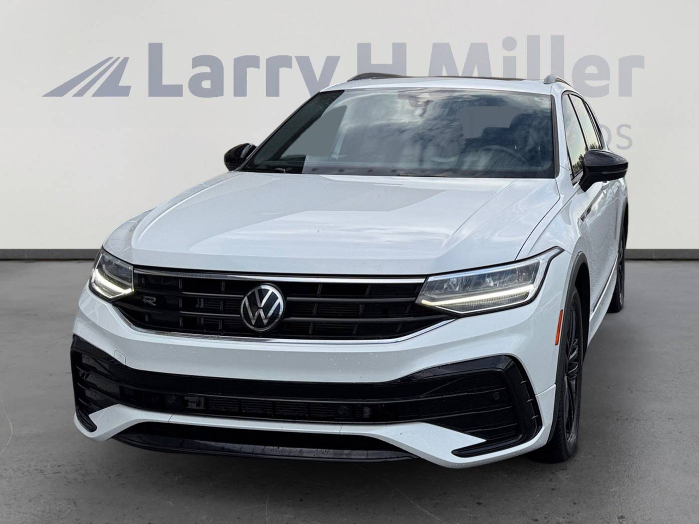 2022 Volkswagen Tiguan SE R-Line Black — SUV — 59,995 mi — Peoria, AZ