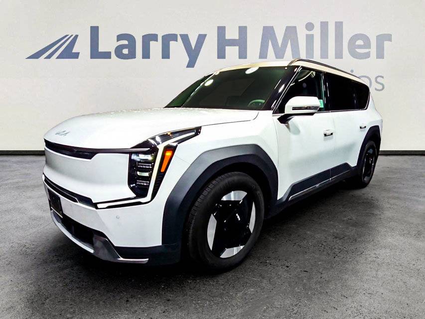 2024 Kia EV9 Wind — SUV — 7,802 mi — Peoria, AZ