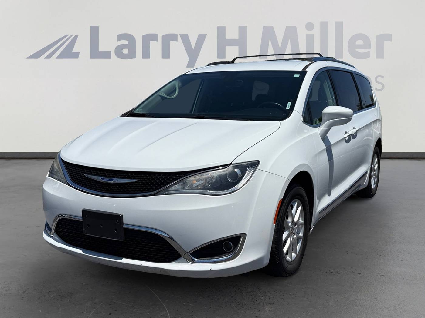 2020 Chrysler Pacifica Touring L — Minivan — 64,925 mi — Peoria, AZ