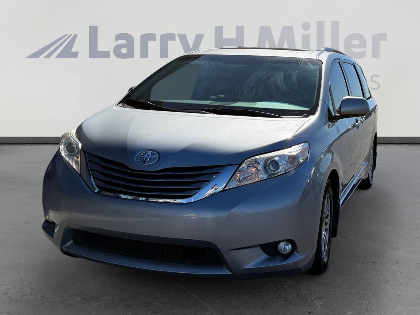 2015 Toyota Sienna XLE — Minivan — 97,803 mi — Peoria, AZ