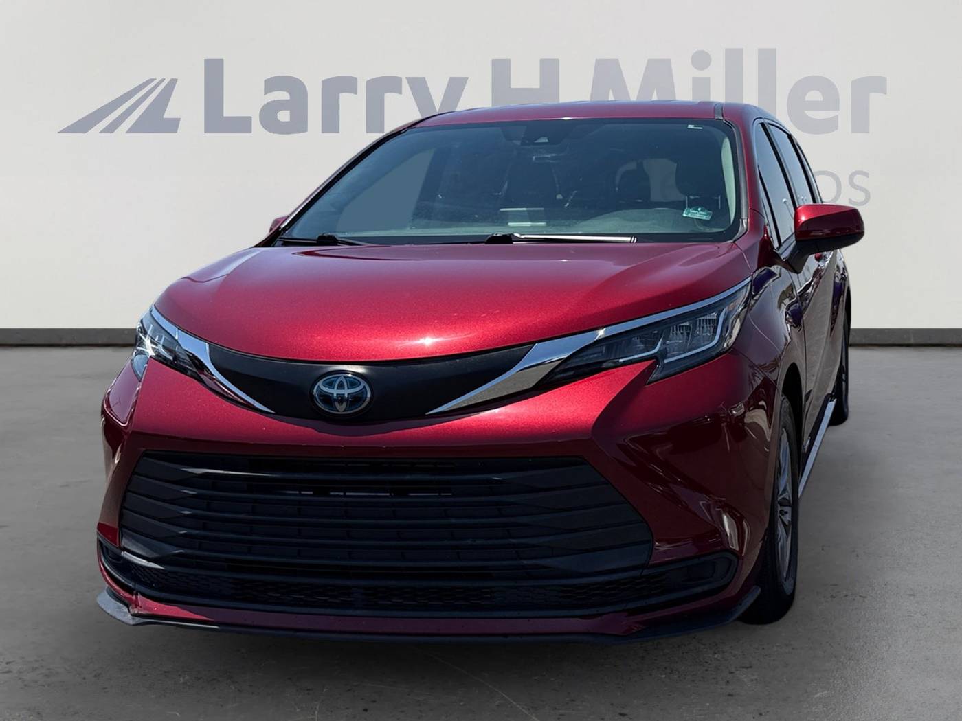 2021 Toyota Sienna LE — Minivan — 96,938 mi — Peoria, AZ