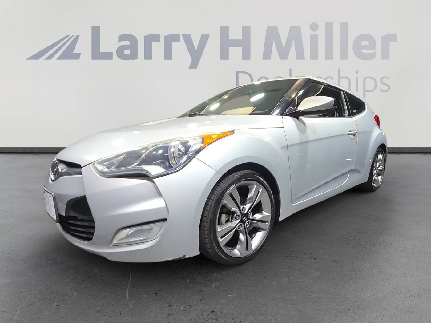 2013 Hyundai Veloster Base — Hatchback — 110,685 mi — Peoria, AZ