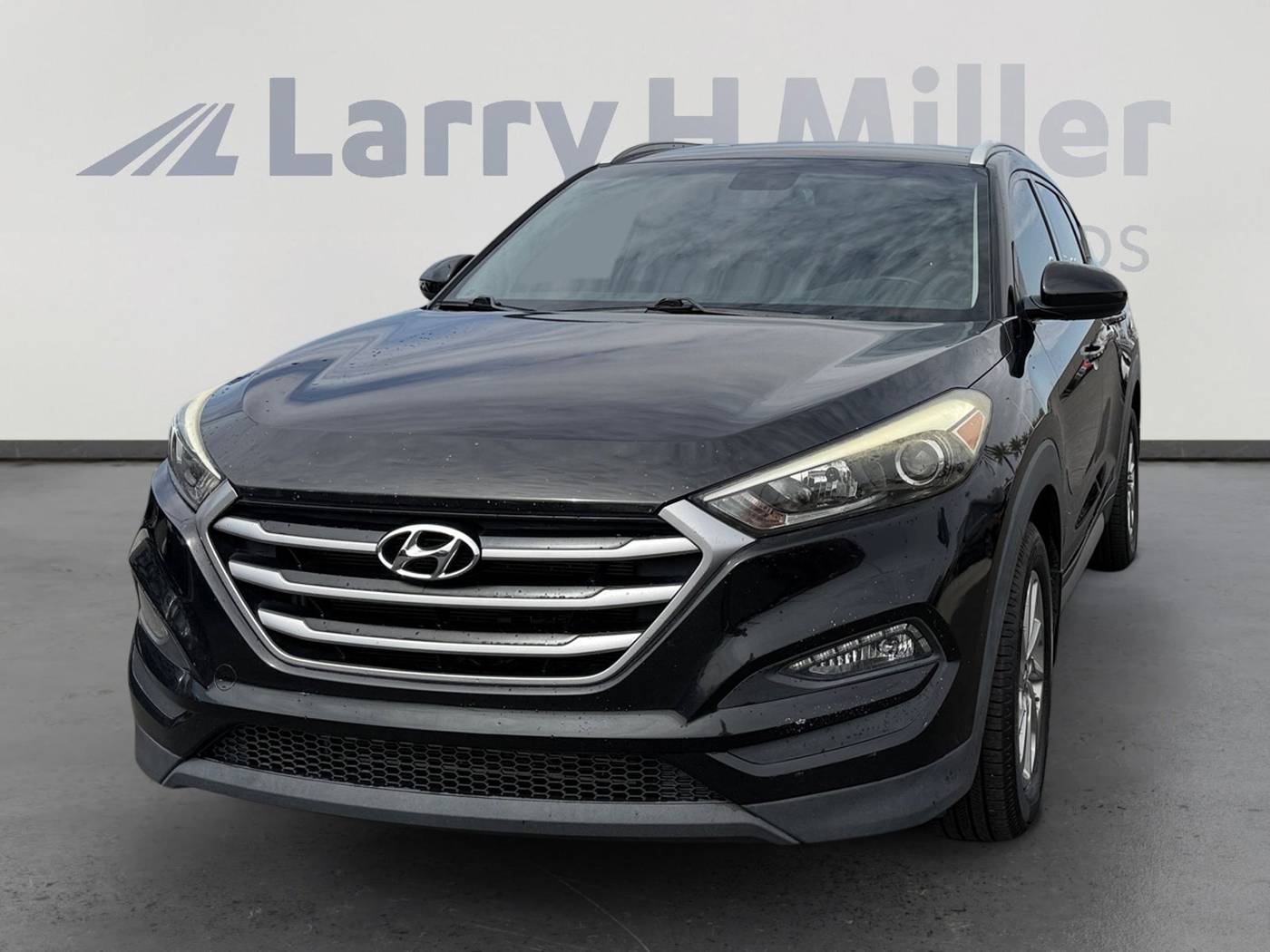 2017 Hyundai Tucson SE — SUV — 99,764 mi — Peoria, AZ