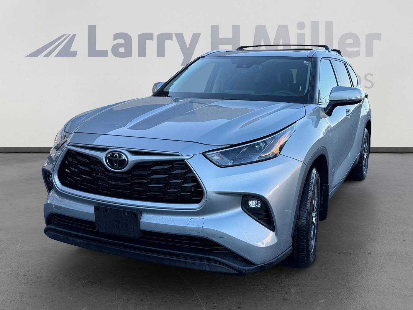 2022 Toyota Highlander XLE — SUV — 44,421 mi — Peoria, AZ