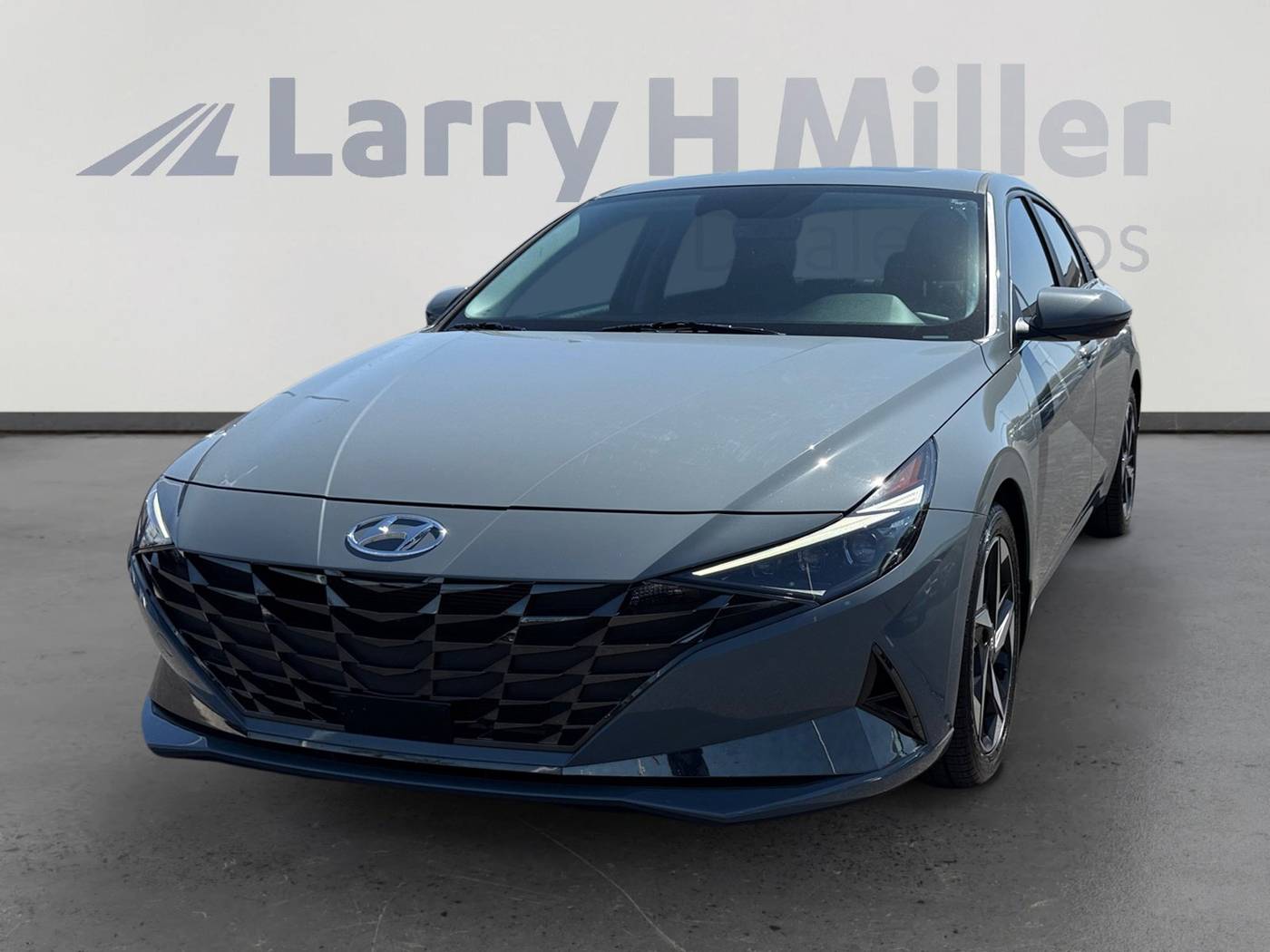 2023 Hyundai Elantra Limited — Sedan — 31,288 mi — Peoria, AZ