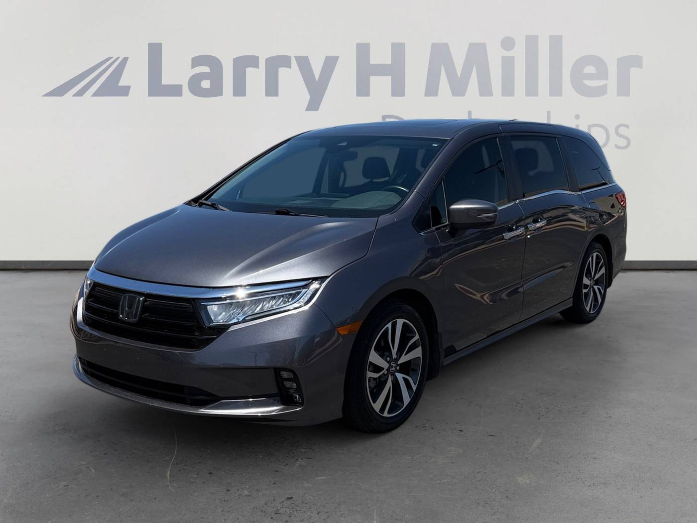 2023 Honda Odyssey Touring — Minivan — 26,789 mi — Peoria, AZ