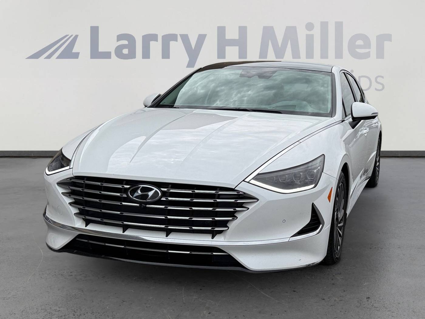2022 Hyundai Sonata Hybrid Limited — Sedan — 47,070 mi — Peoria, AZ