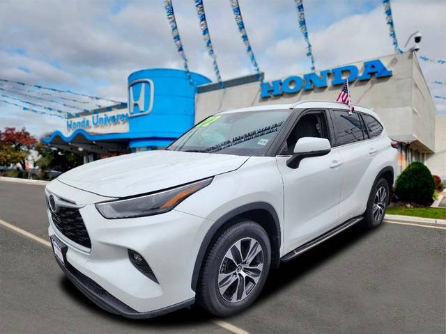 2022 Toyota Highlander XLE — SUV — 35,366 mi — Lakewood, NJ