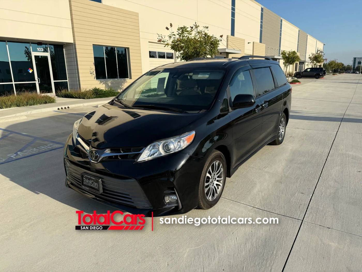 2020 Toyota Sienna XLE — Minivan — 154,926 mi — San Diego, CA