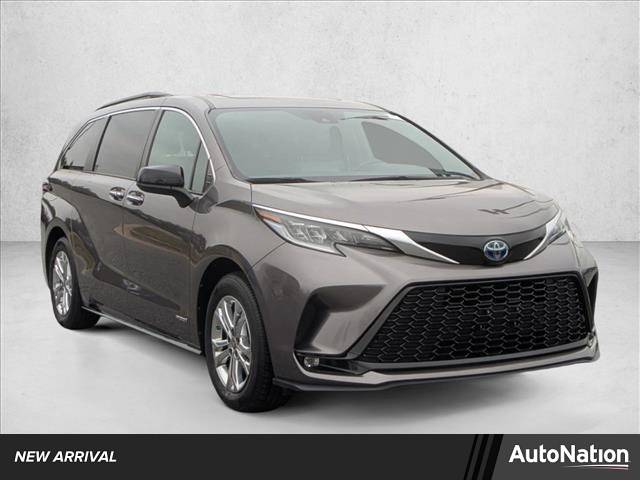 2021 Toyota Sienna XSE 7-Passenger