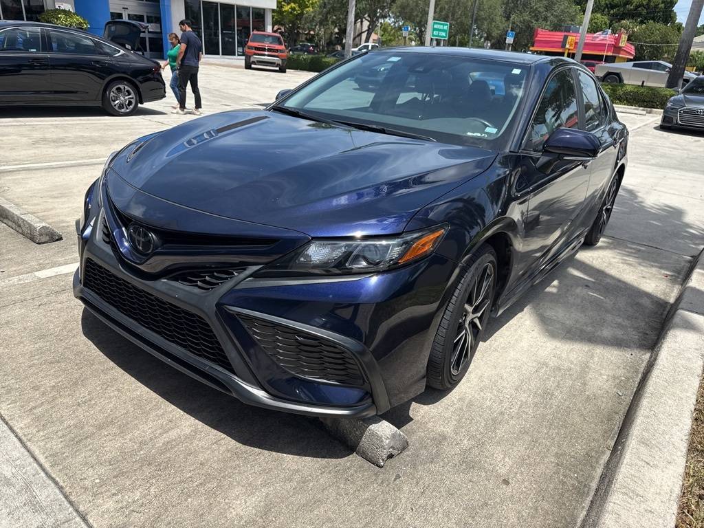 2022 Toyota Camry SE — Sedan — 25,536 mi — Fort Lauderdale, FL