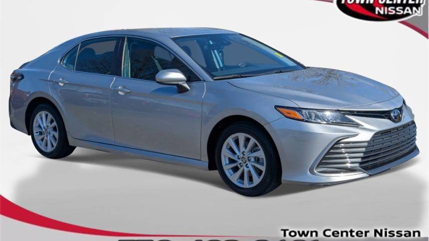 2022 Toyota Camry LE — Sedan — 29,461 mi — Kennesaw, GA