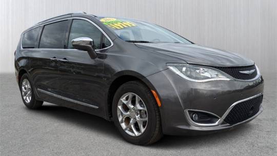 2017 Chrysler Pacifica Limited — Minivan — 34,658 mi — Gainesville, FL