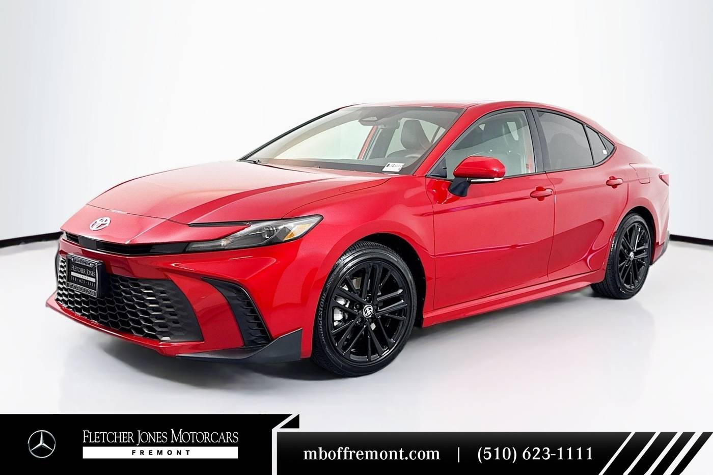 2025 Toyota Camry SE — Sedan — 9,734 mi — Fremont, CA