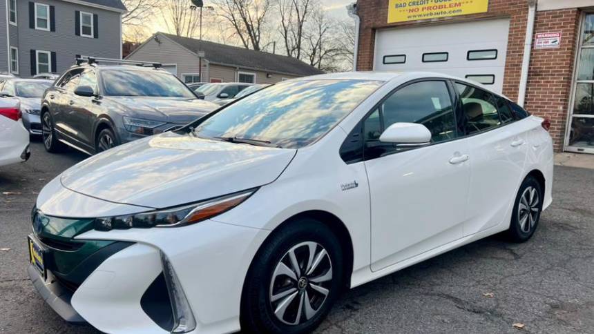 2018 Toyota Prius Prime Plus — Hatchback — 101,965 mi — Hartford, CT