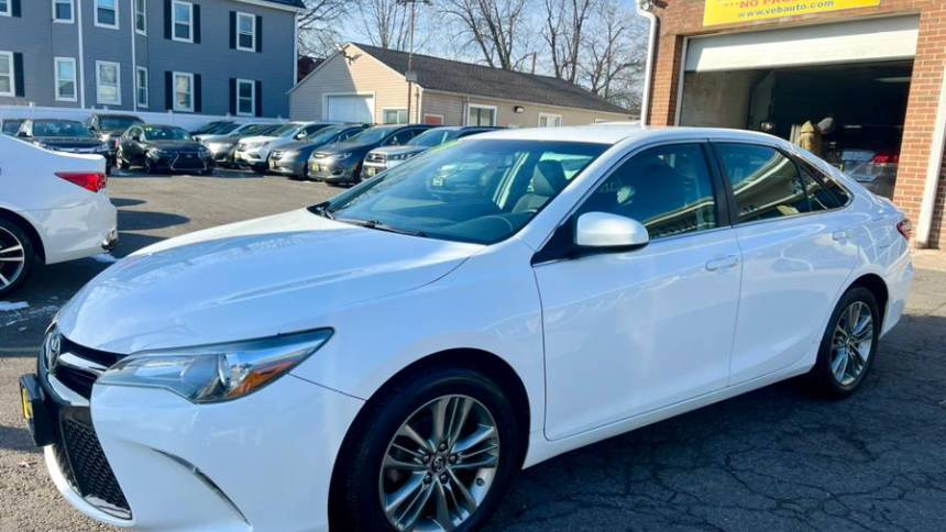 2017 Toyota Camry SE — Sedan — 105,523 mi — Hartford, CT