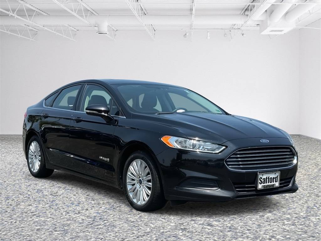 2016 Ford Fusion Hybrid SE — Sedan — 185,110 mi — Fredericksburg, VA