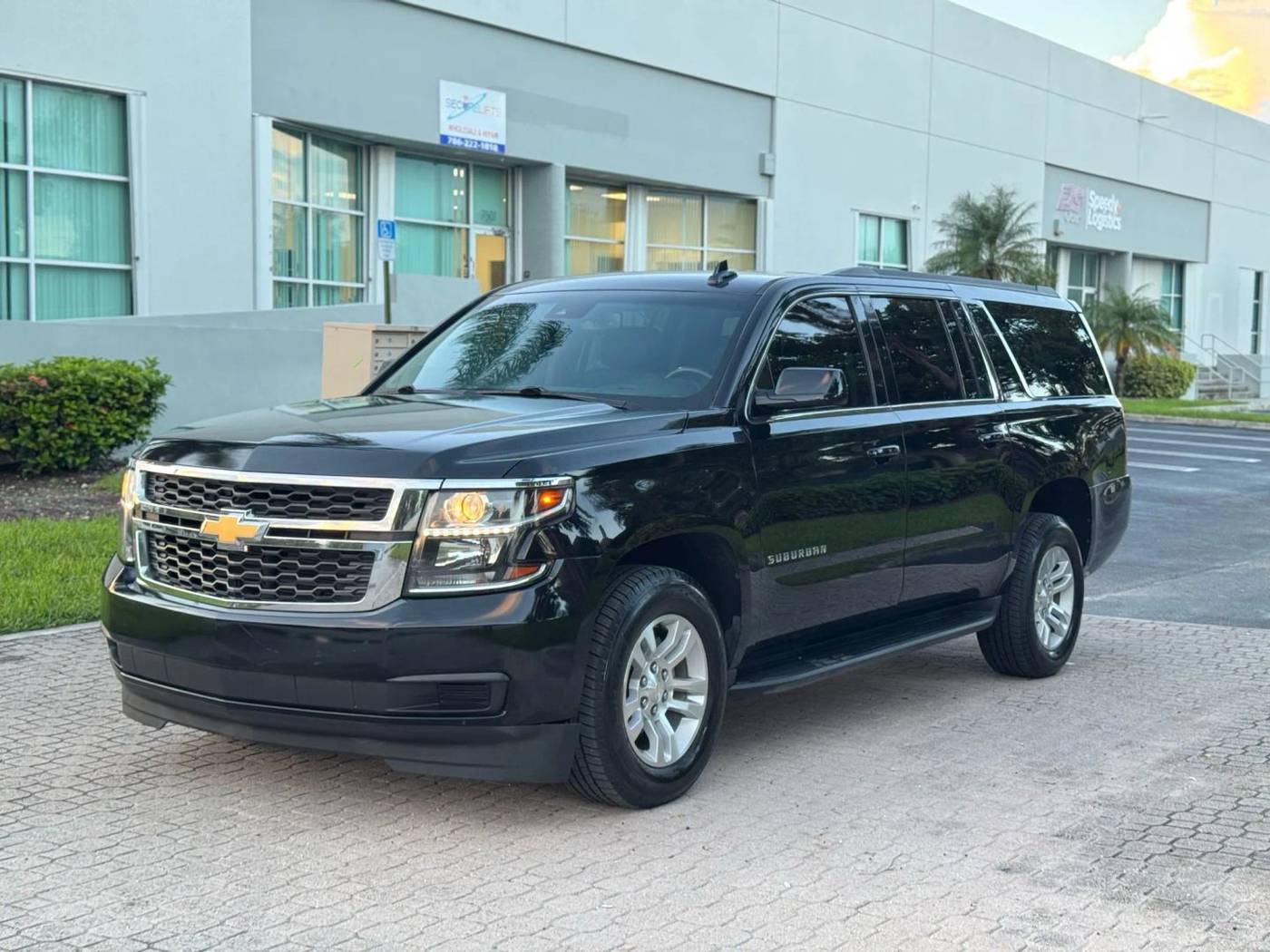 2017 Chevrolet Suburban LT — SUV — 122,351 mi — Miami, FL