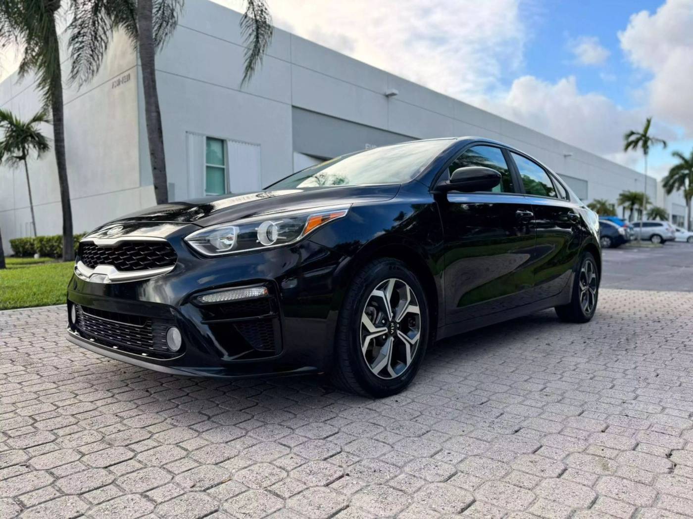 2019 Kia Forte LXS — Sedan — 118,254 mi — Miami, FL