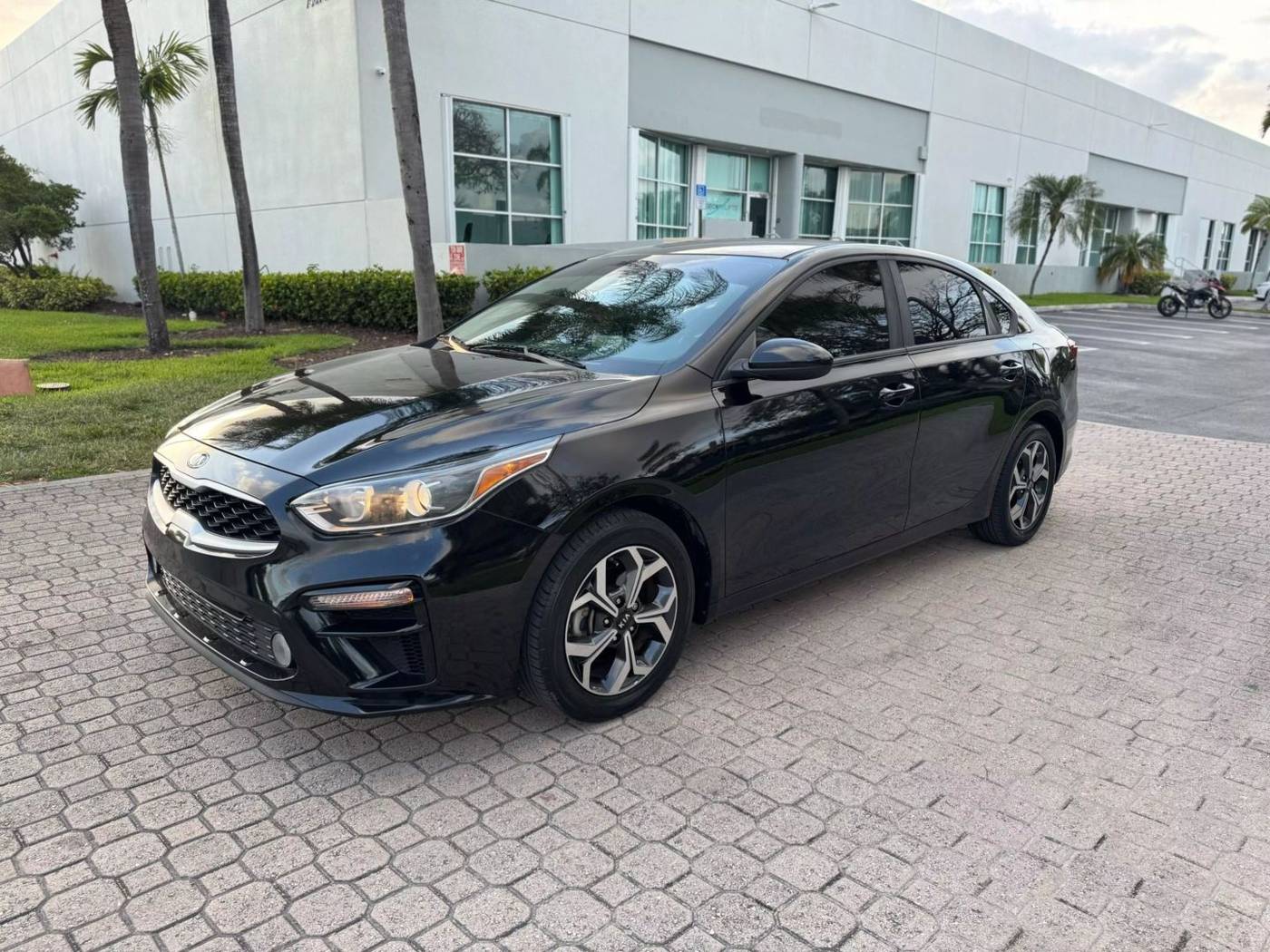 2019 Kia Forte LXS — Sedan — 73,408 mi — Miami, FL