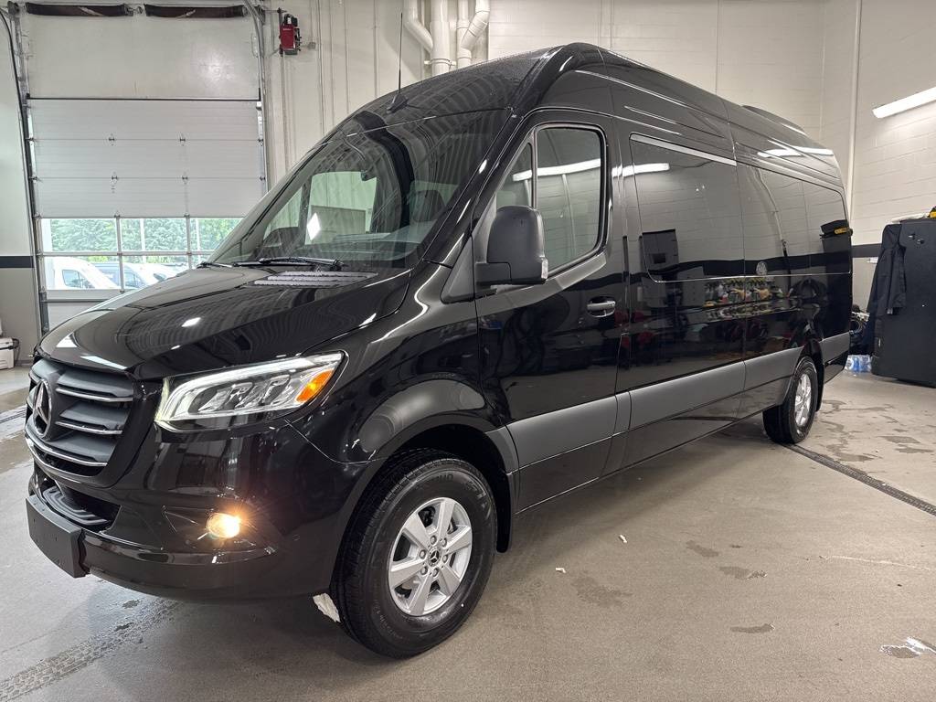 2025 Mercedes-Benz Sprinter 2500