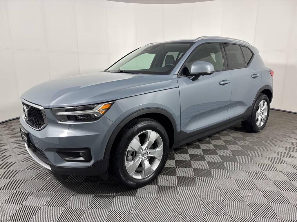 2021 Volvo XC40 Momentum — SUV — 71,309 mi — Maplewood, MN