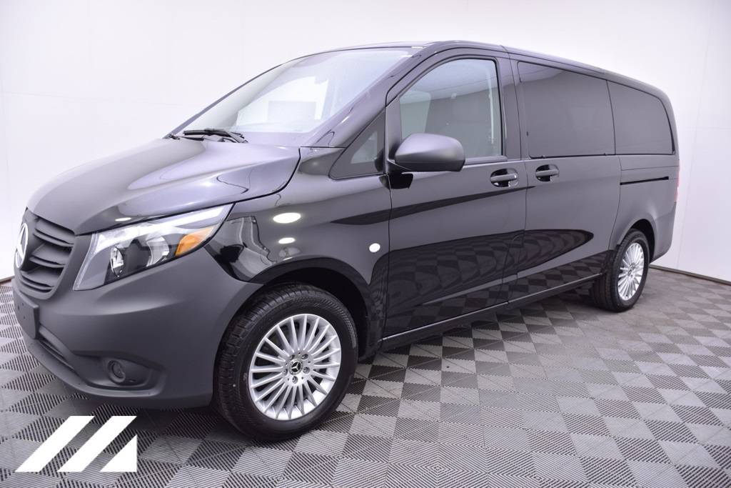 2023 Mercedes-Benz Metris Passenger Van Standard — Passenger Van — 126 mi — Maplewood, MN