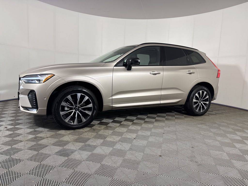 2025 Volvo XC60 Plus — SUV — 15,504 mi — Maplewood, MN