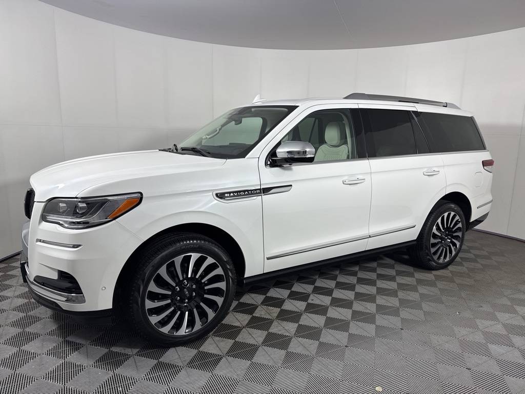2024 Lincoln Navigator Black Label — SUV — 6,834 mi — Maplewood, MN