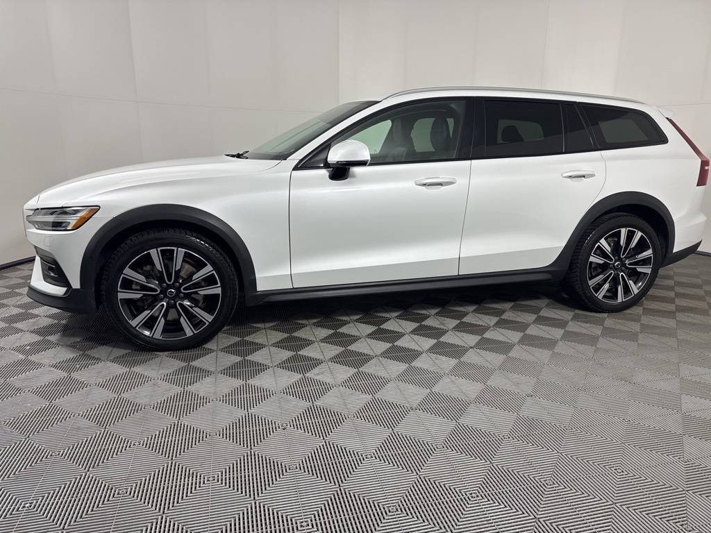 2020 Volvo V60 Cross Country T5 — Wagon — 70,807 mi — Maplewood, MN