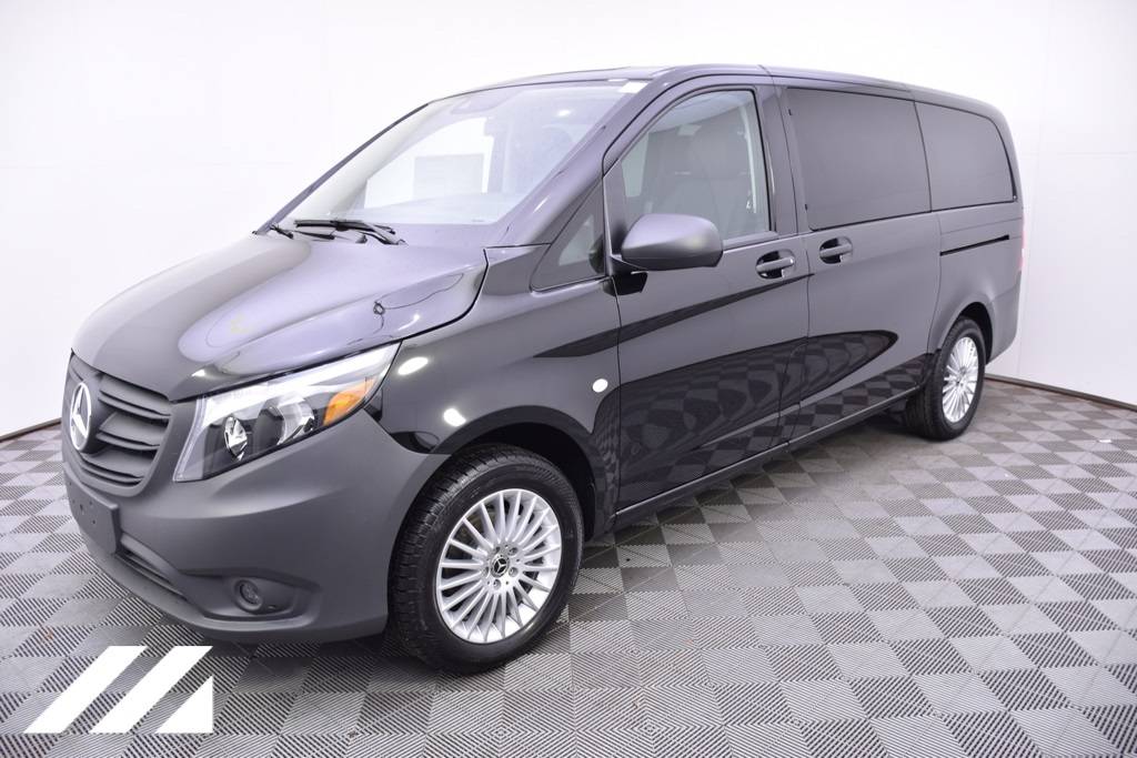 2023 Mercedes-Benz Metris Passenger Van Standard — Passenger Van — 112 mi — Maplewood, MN