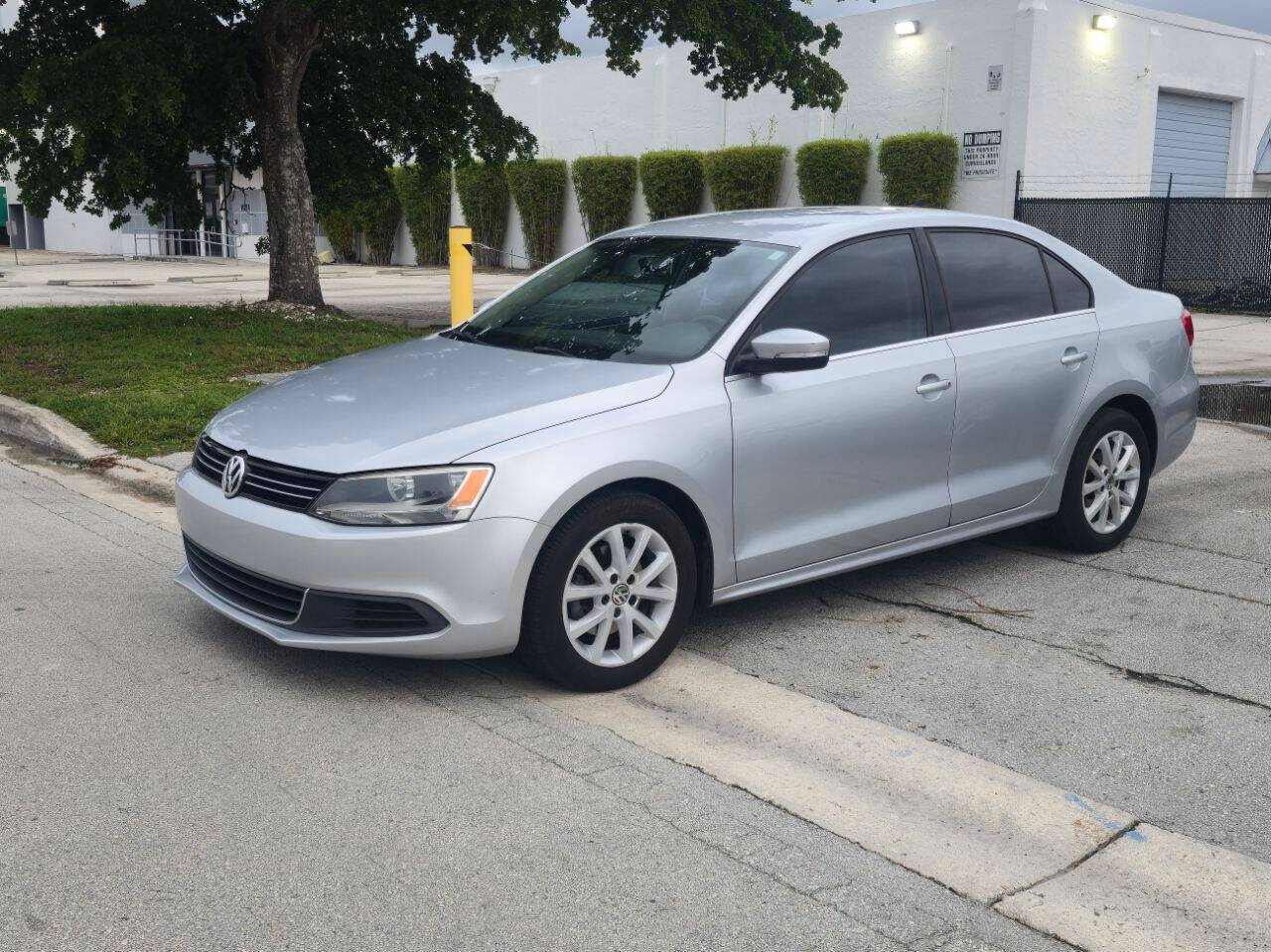 2013 Volkswagen Jetta SE — Sedan — 85,533 mi — Hallandale Beach, FL