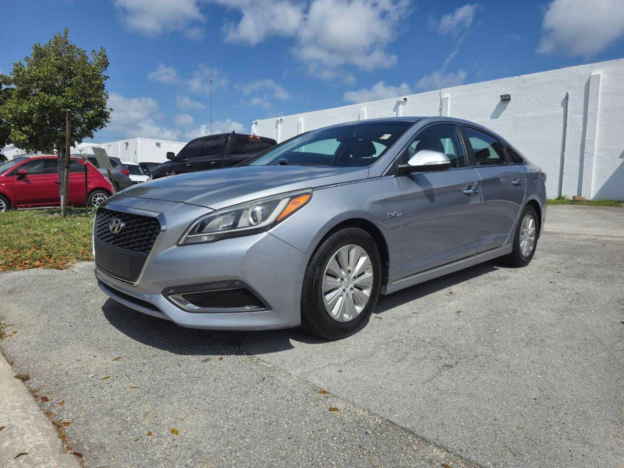 2016 Hyundai Sonata Hybrid SE — Sedan — 71,828 mi — Hallandale Beach, FL