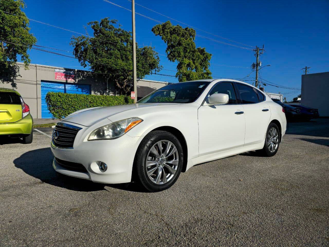 2013 INFINITI M M37 — Sedan — 85,675 mi — Hallandale Beach, FL