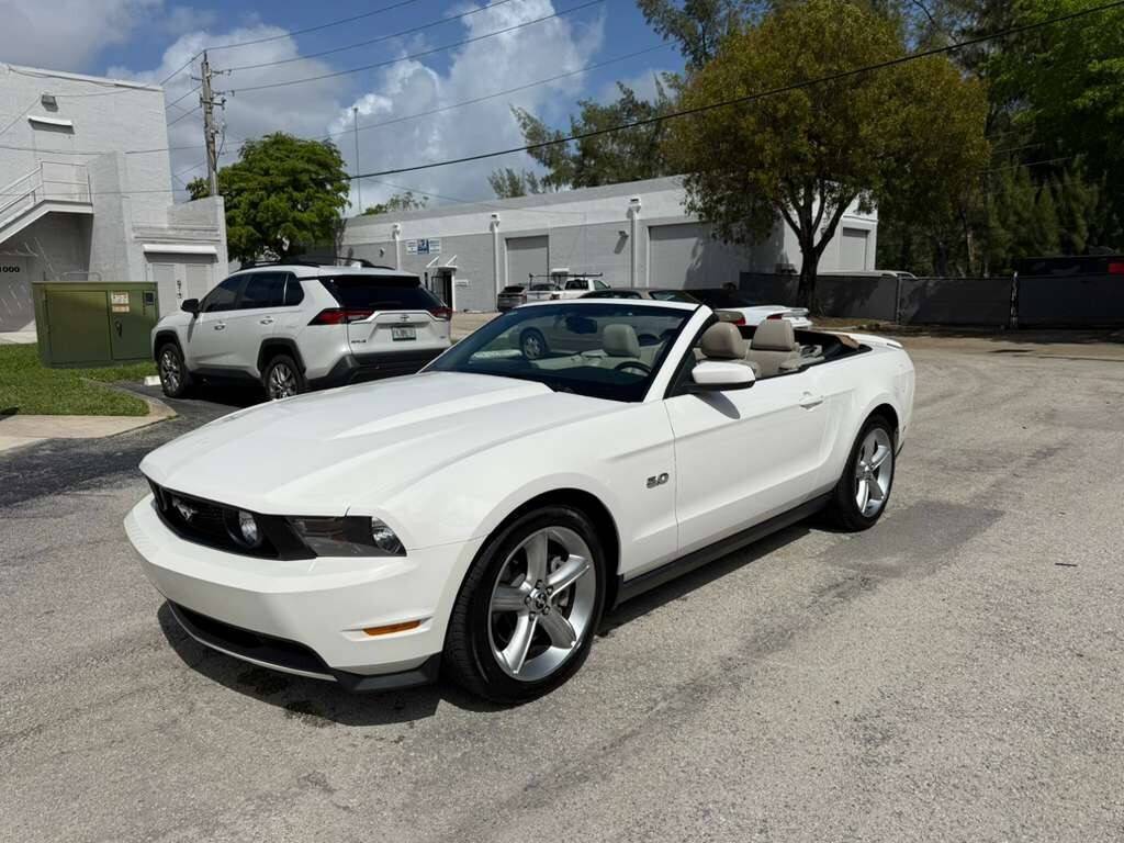 2011 Ford Mustang GT Premium