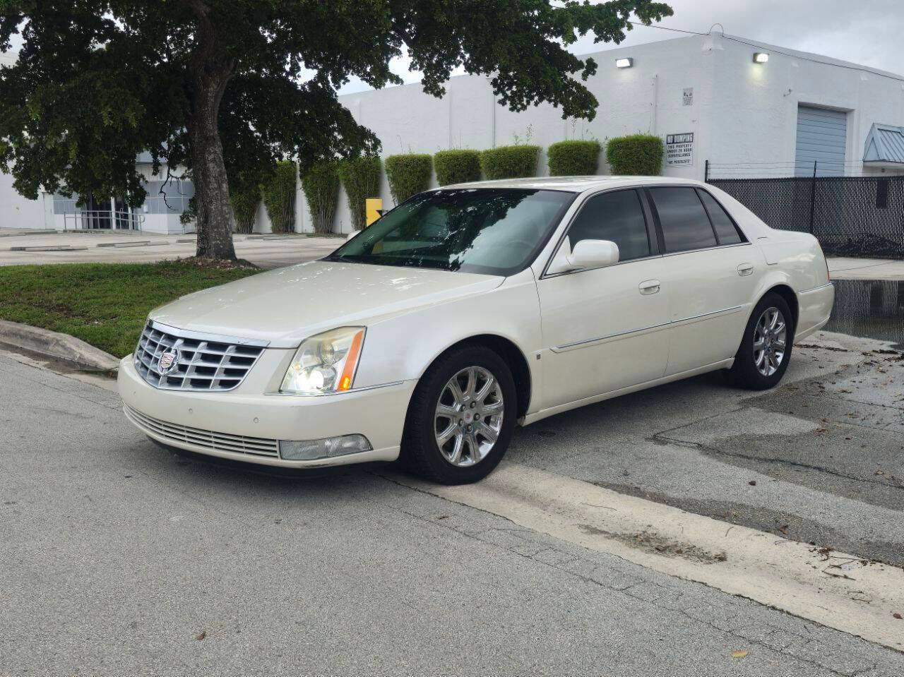 2008 Cadillac DTS Professional 1SH — Sedan — 37,319 mi — Hallandale Beach, FL