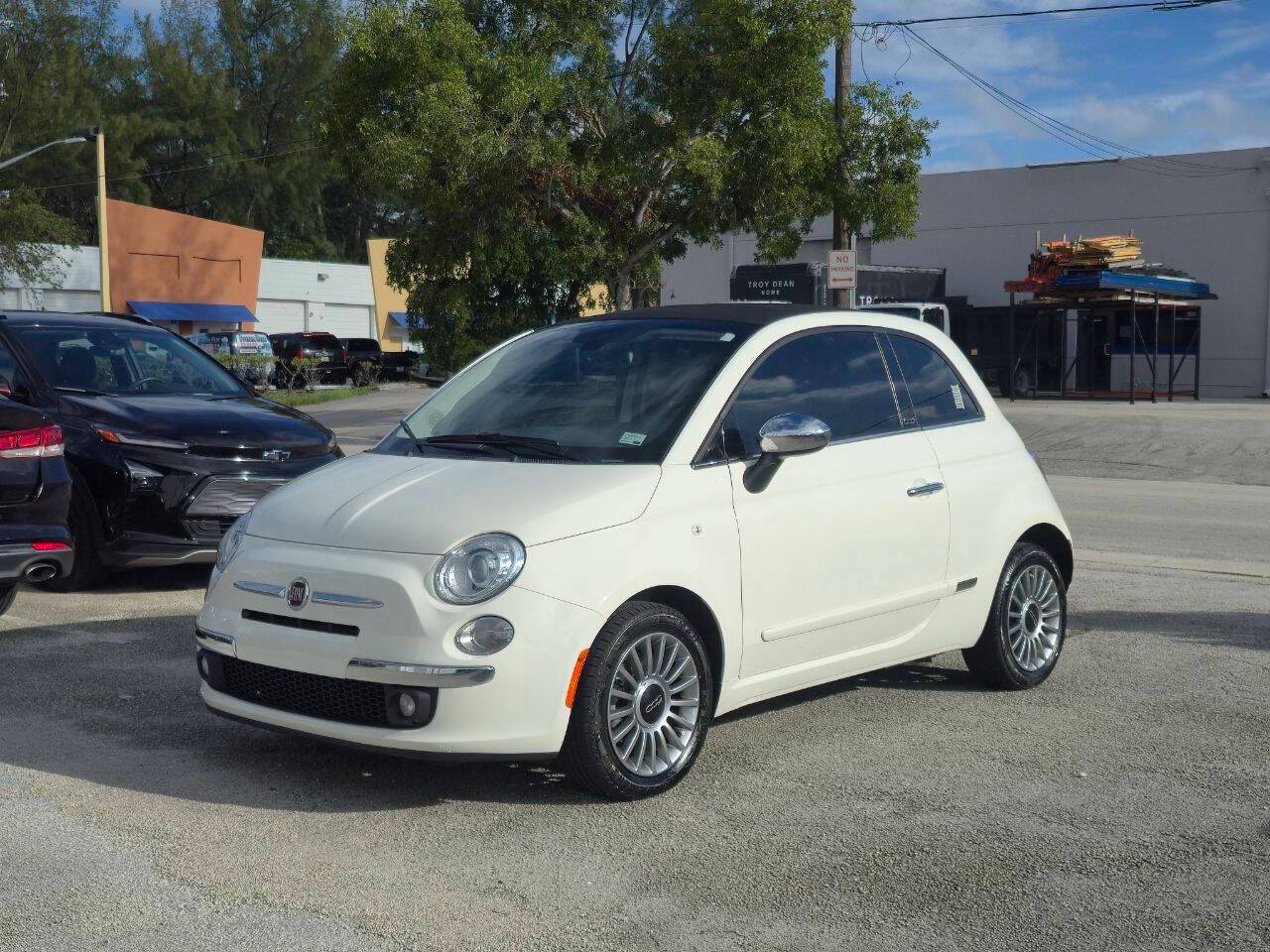 2012 FIAT 500 Lounge — Convertible — 40,645 mi — Hallandale Beach, FL