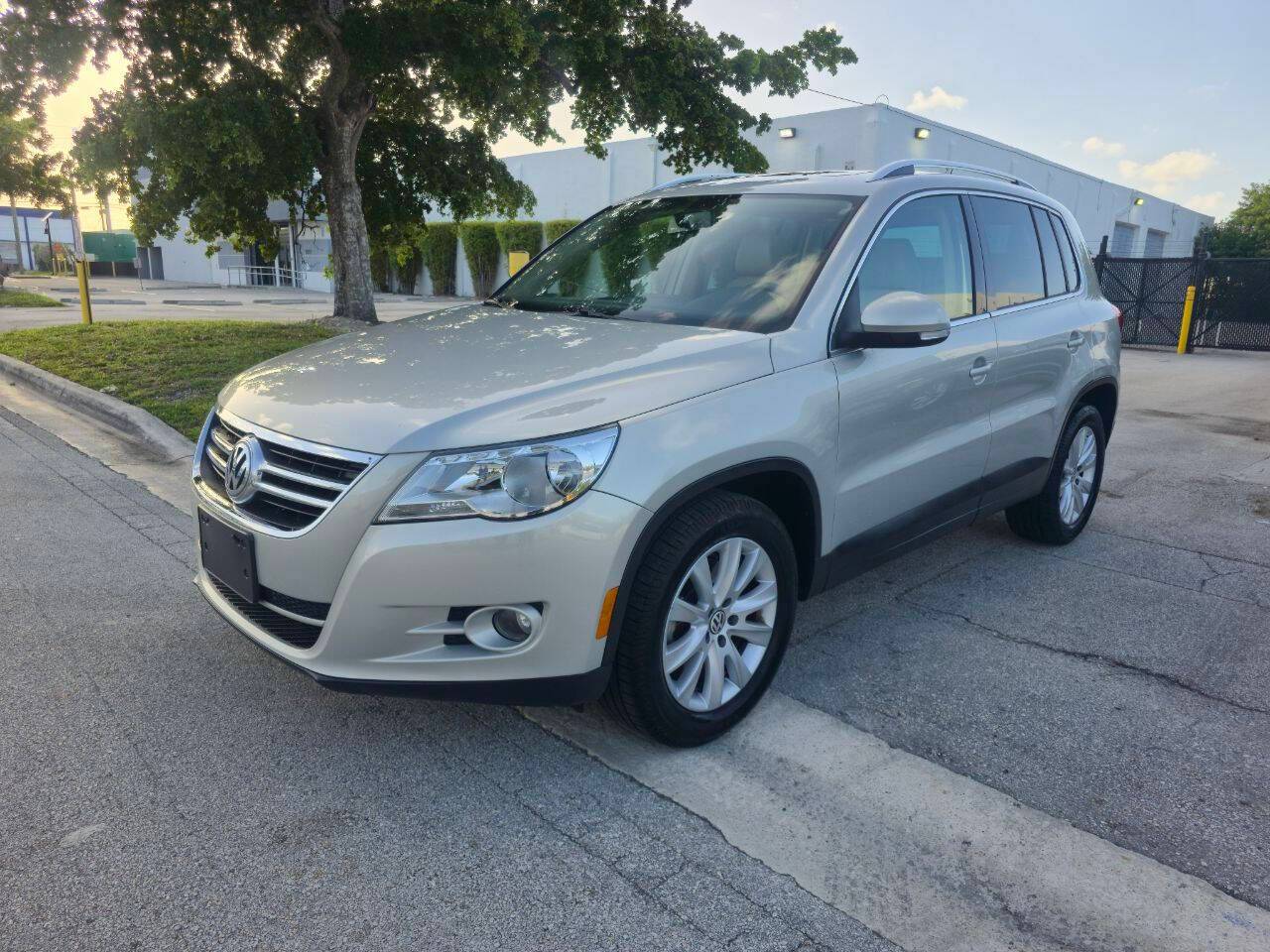 2009 Volkswagen Tiguan SE — SUV — 57,607 mi — Hallandale Beach, FL