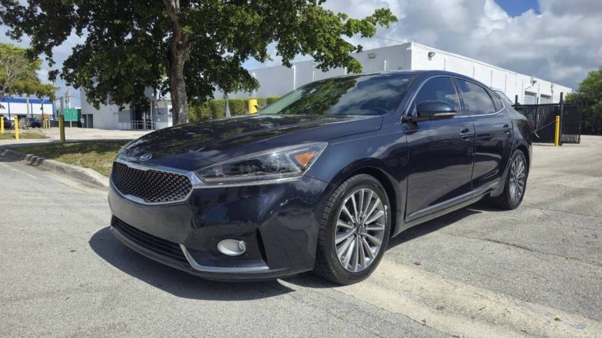 2017 Kia Cadenza Premium