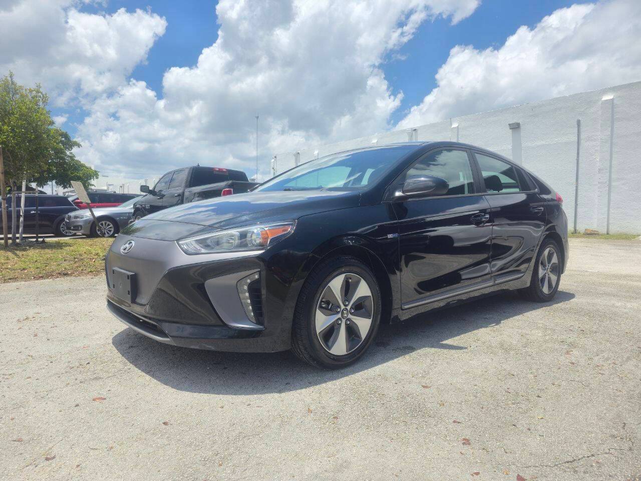 2017 Hyundai Ioniq Electric Base — Hatchback — 46,269 mi — Hallandale Beach, FL